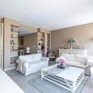 Central Apartment